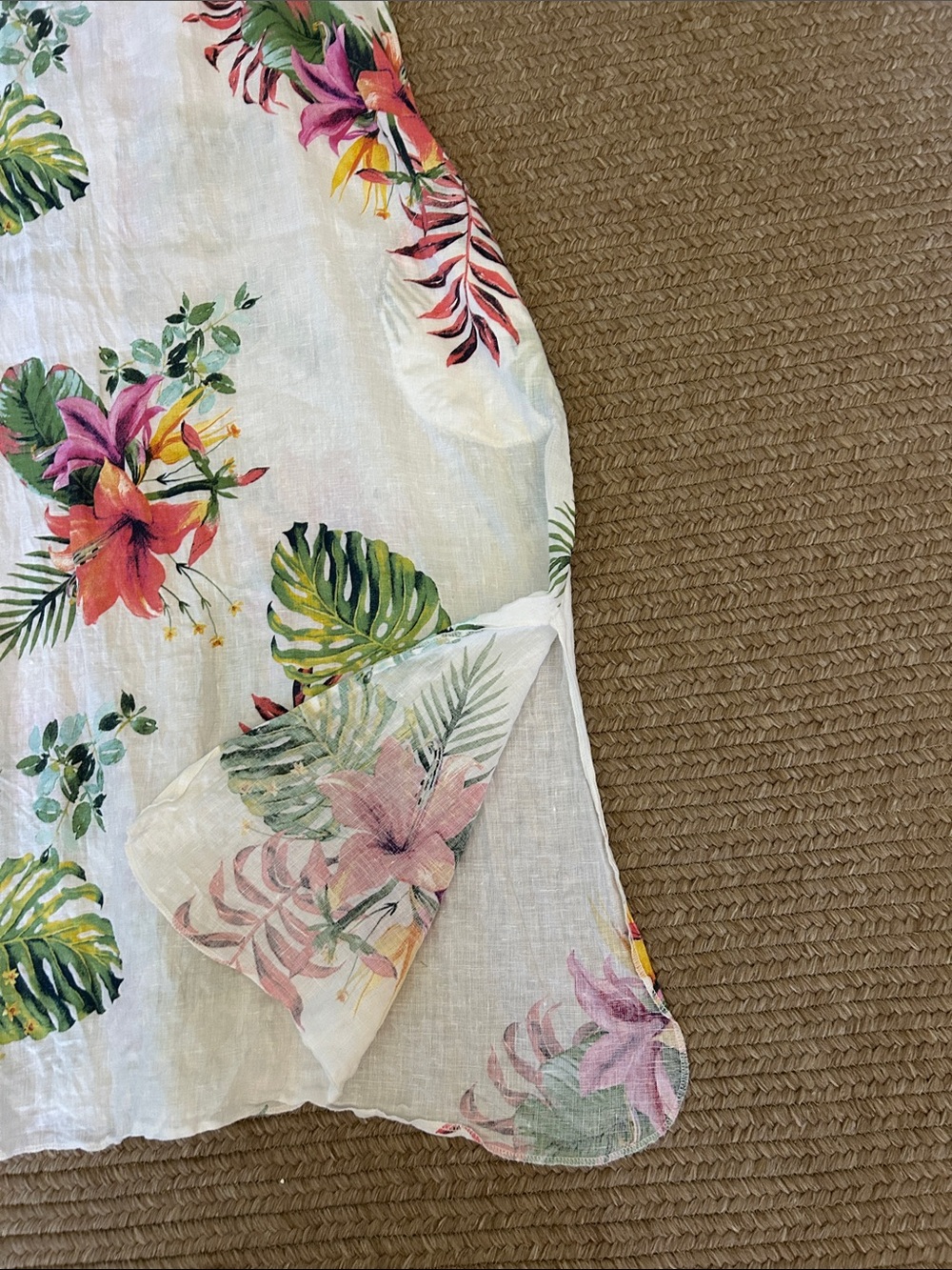Long all linen Hawaiian floral print swim coverup or dress, medium Lungo L’Arno - Picture 6 of 6